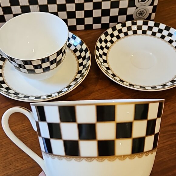 Checkered Tea Set, NWT - Picture 3 of 7